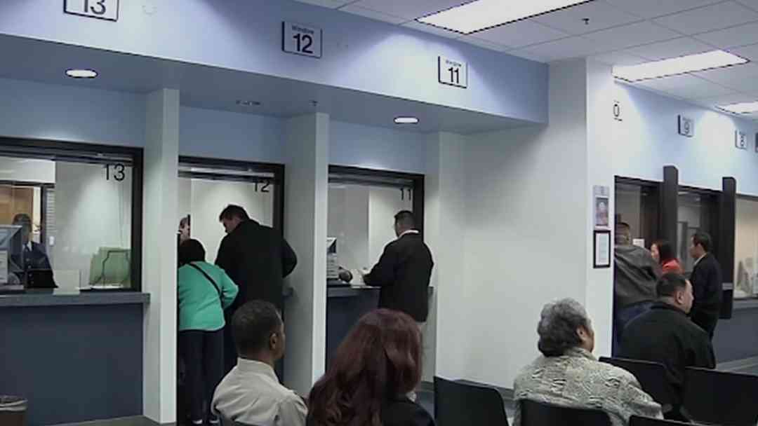 Retrasos en DACA generan incertidumbre y temor entre miles de dreamers | ViX