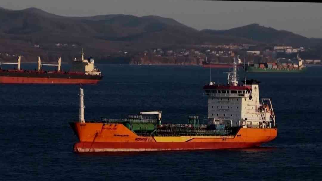 Trump permite llegada de petrolero ruso a Cuba como ayuda humanitaria | ViX