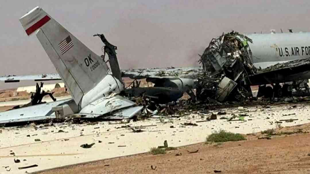 Lo último sobre la guerra con Irán: Difunden imágenes de avión militar estadounidense dañado tras ataque | ViX