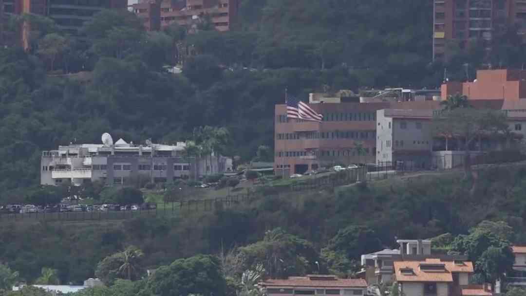 EEUU reabre oficialmente su embajada en Venezuela tras siete años de ruptura | ViX