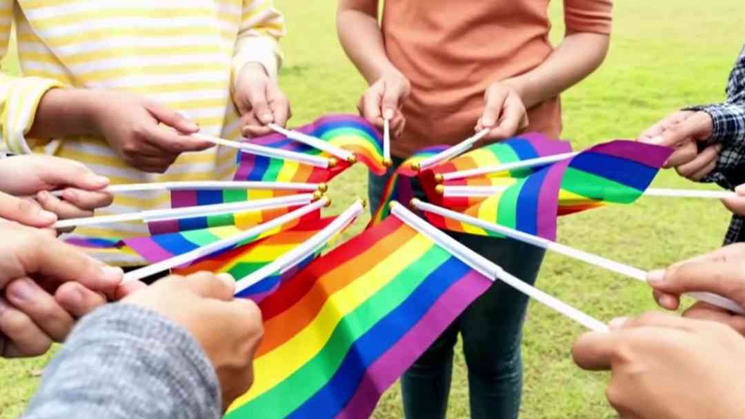 Fallo de la Corte Suprema sobre terapias de conversión: ¿Qué impacto tienen en la salud mental de niños y jóvenes? | ViX