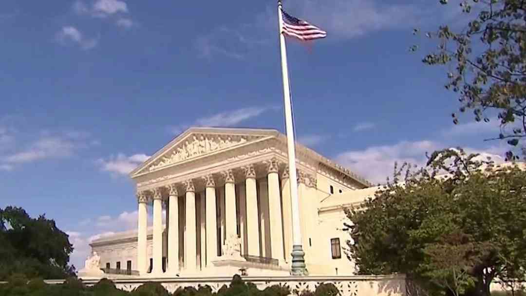 "¿De dónde sería ella?": Inmigrante embarazada habla sobre revisión de la Corte Suprema sobre ciudadanía por nacimiento | ViX