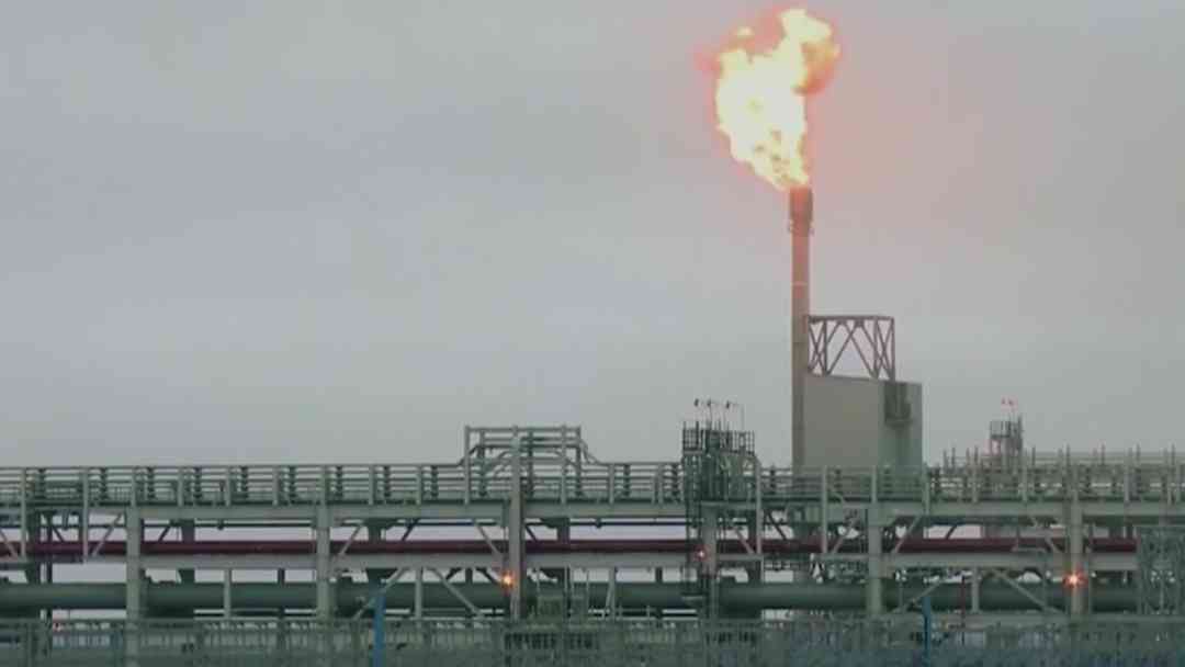 Secuestran a periodista en Irak y Trump pide a aliados buscar su propio petróleo | ViX