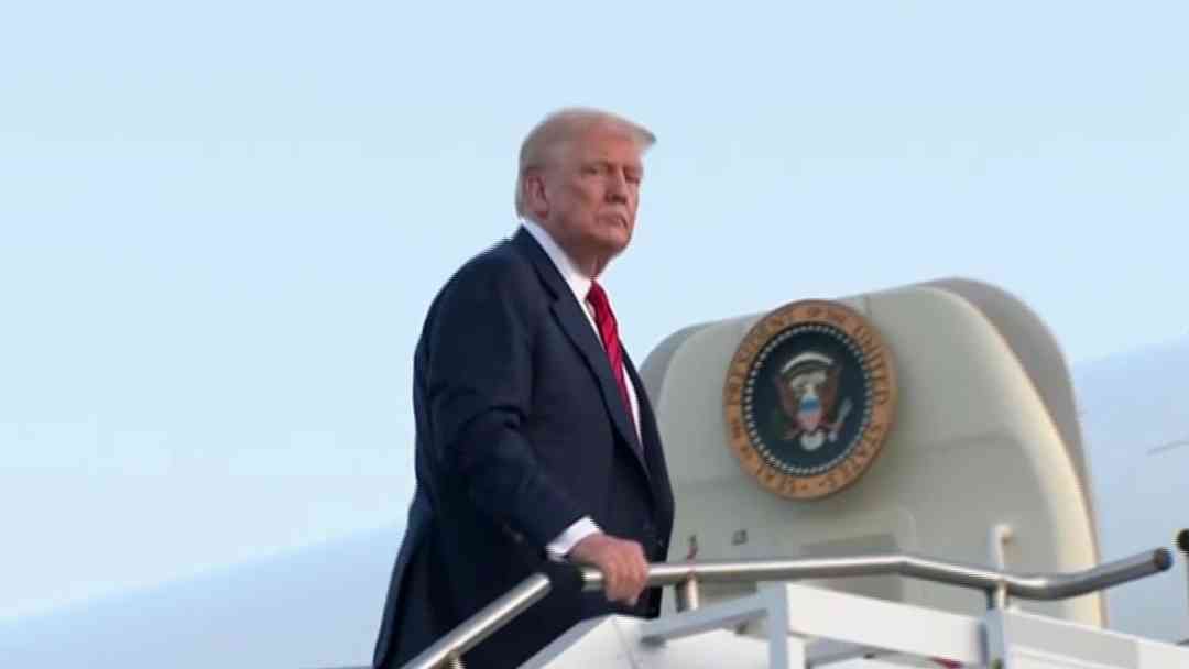 Donald Trump arremete contra la ciudadanía por nacimiento al salir de audiencia en la Corte Suprema | ViX