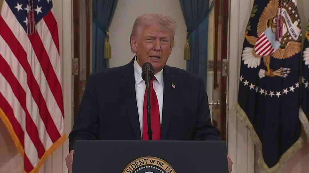 Discurso completo: Donald Trump habla hoy sobre el avance de la guerra con Irán | ViX