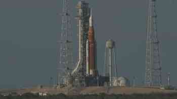 Especialista explica protocolos y retos de misiones espaciales cerca de la Luna