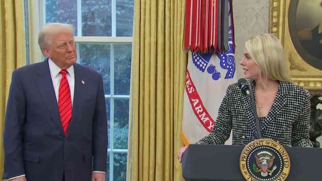 ¿Qué se sabe de Todd Blanche, sustituto de Pam Bondi como fiscal general de EEUU? | ViX