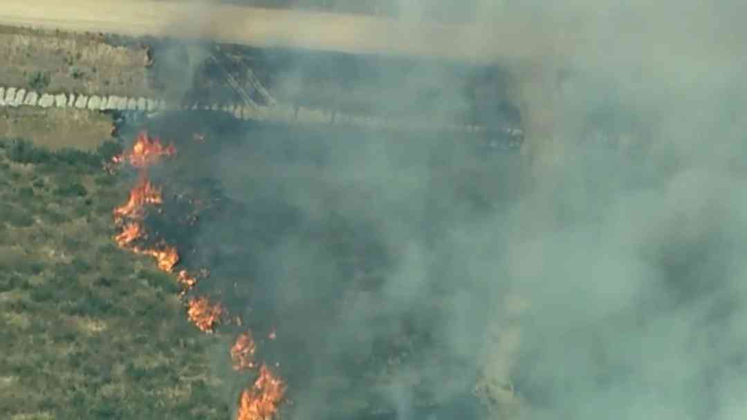 Incendios de hoy en el sur de California: Emergencia desata evacuaciones en varias comunidades | ViX