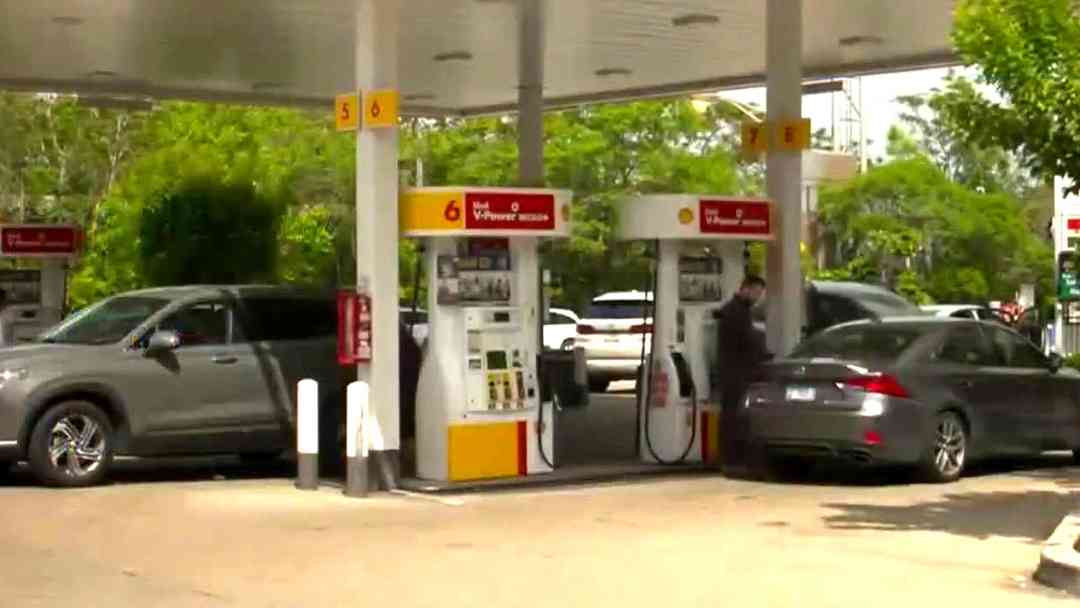 Precio de la gasolina hoy 6 de abril, en promedio 4.12 dólares, en California supera los 6 dólares | ViX