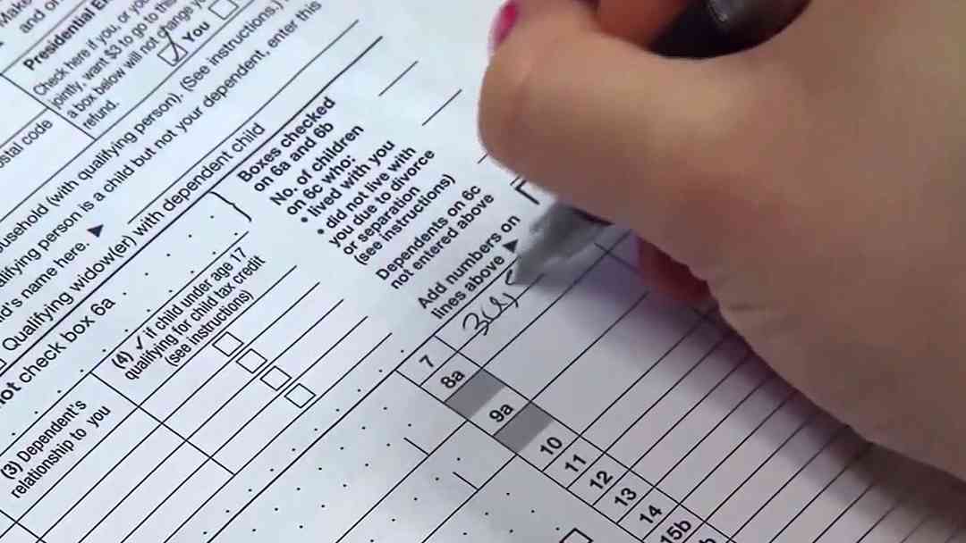 Impuestos 2026: ¿Miedo a declarar por tu estatus? Experto aclara tus dudas | ViX