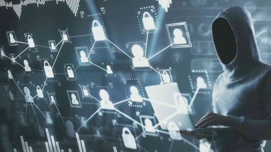 Estafas de dinero y datos registra que 40% de los adultos latinos han sido víctimas | ViX