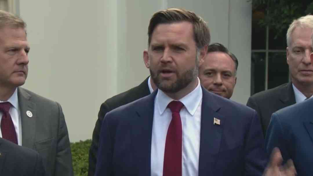 J.D. Vance llega a Pakistán para negociar la paz con Irán tras bloqueos en el Estrecho de Ormuz | ViX