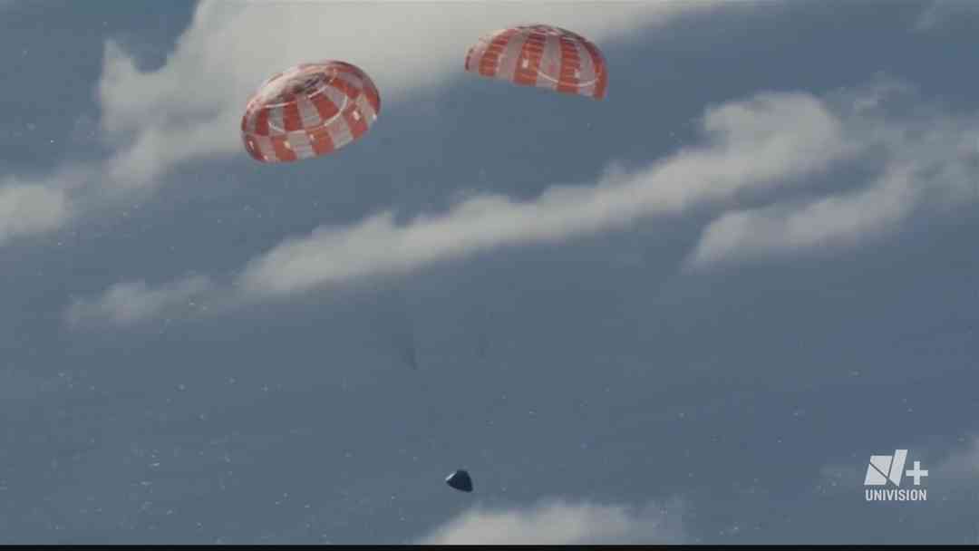 VIDEO: Mira el momento del despliegue del paracaídas de Artemis II | ViX