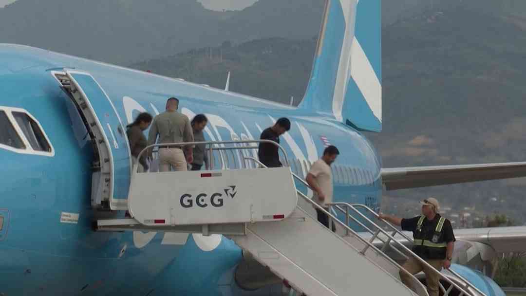 Costa Rica recibe primer grupo de deportados desde EEUU bajo programa tercer país | ViX