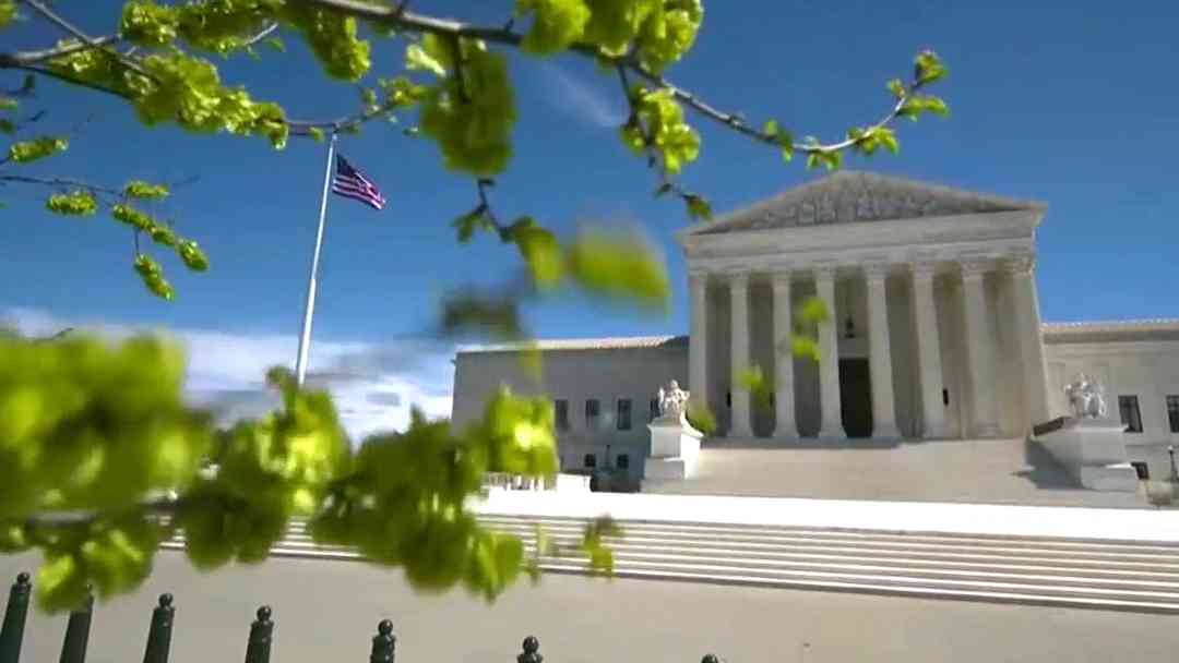 Jueces de la Corte Suprema intercambian ataques por fallos sobre inmigración y política | ViX