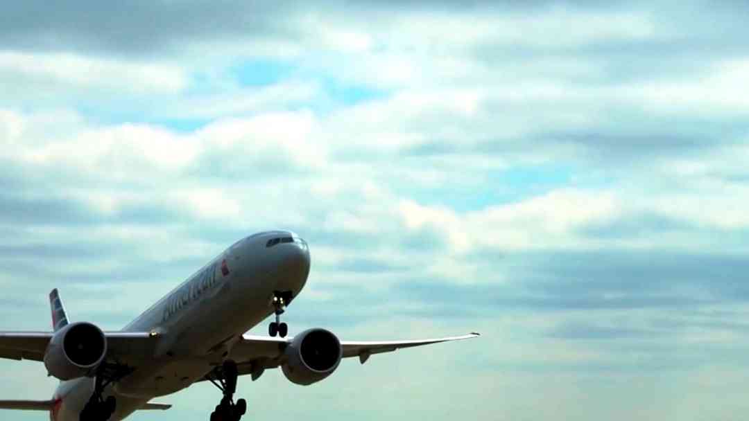 ¿Viajar en avión o esperar? El dilema de los pasajeros ante el aumento del combustible | ViX