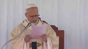 El Papa León XIV invita a los jóvenes a rechazar la corrupción, en Camerún, durante su gira africana