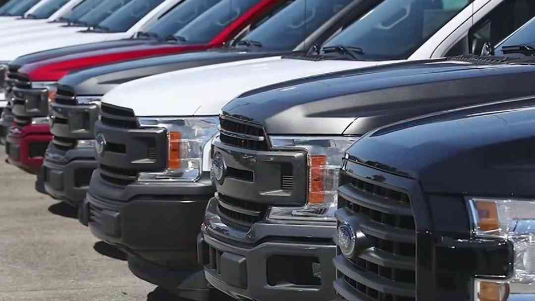Noticias de negocios en 1 minuto: Ford lanzó información importante sobre una de sus camionetas | ViX