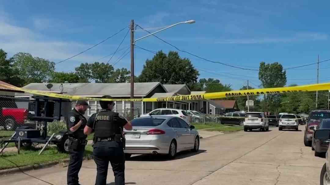Tiroteo en Louisiana deja ocho niños muertos en dos viviendas | ViX