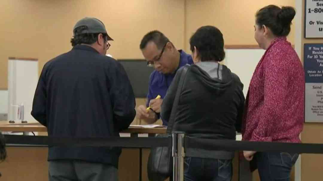 Nuevas reglas de inmigración | Los riesgos de residencia por matrimonio y el compromiso legal | ViX