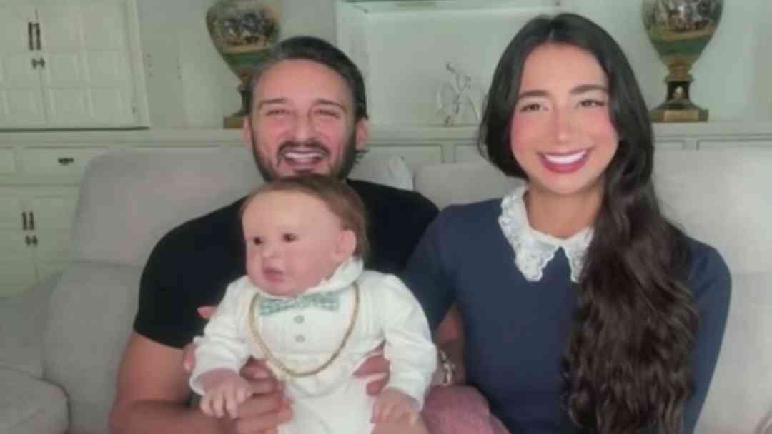 Utilizan Bebés Reborn como terapia para sanar procesos | Entrevista | ViX