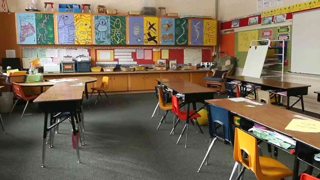 Golpe a la integración: Cómo el recorte a los programas de inglés impactaría a hijos de inmigrantes en EEUU | ViX