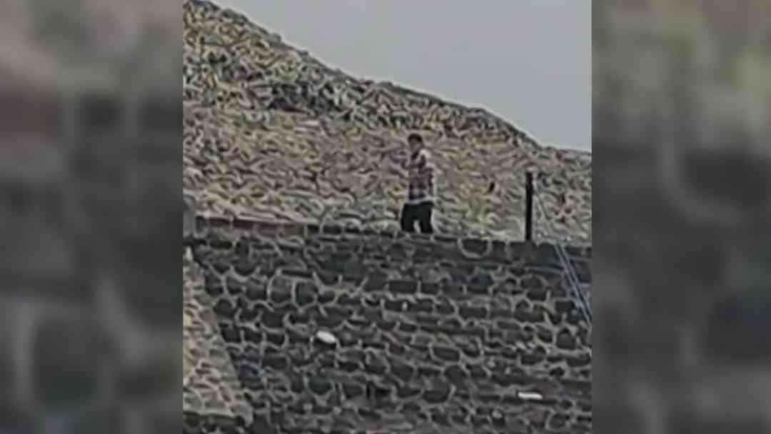 Revelan nuevo video del ataque en Teotihuacán que dejó dos muertos en la pirámide de la luna | ViX