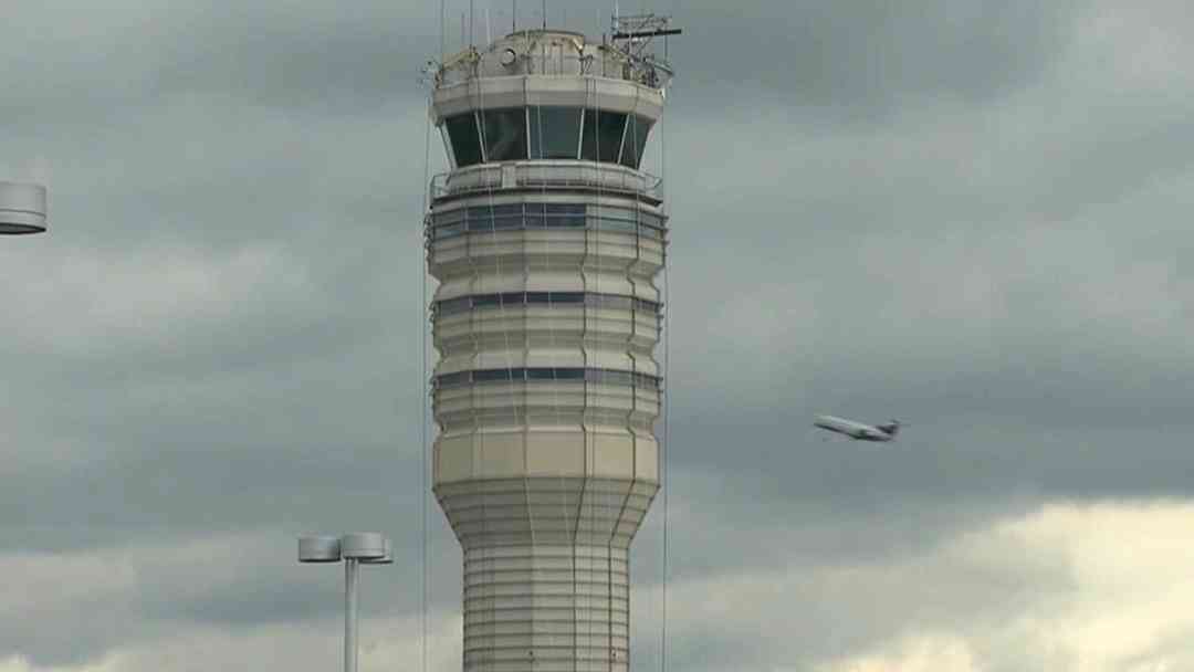 Estuvieron a punto de chocar aviones en aeropuertos de NY y Nashville ¿error humano o de tecnología? | ViX