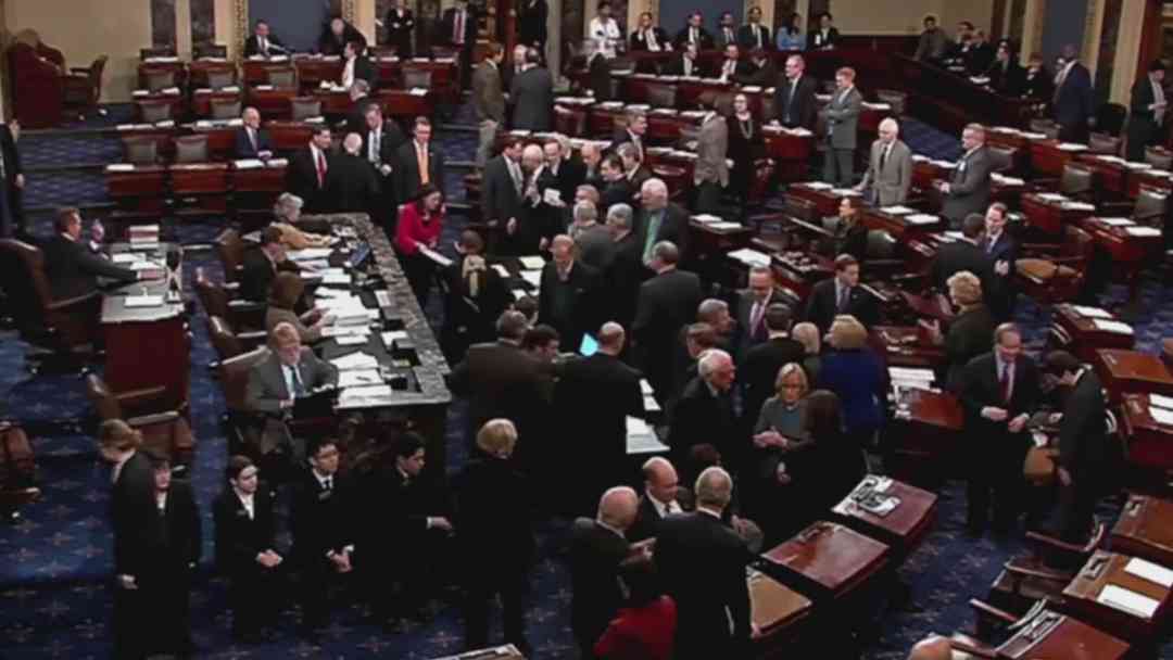 Senado aprueba un presupuesto para financiar a ICE y la patrulla fronteriza sin apoyo demócrata | ViX