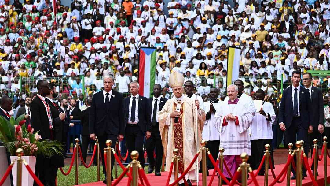 El papa León XIV brinda su última misa en Guinea Ecuatorial y concluye su gira por África | ViX