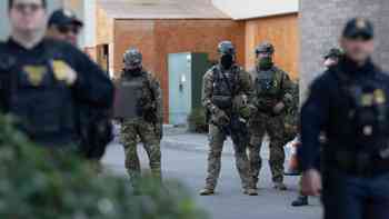 Gobierno de Donald Trump ordena limitar arrestos y prohíbe a ICE entrar a casas sin orden judicial