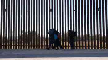 ¿Nuevo revés contra gobierno Trump sobre solicitudes de asilo en la frontera es una esperanza para inmigrantes varados?