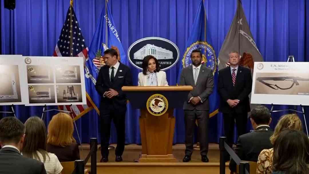 Conferencia completa: Funcionarios dan avances de investigaciones por atentado contra Trump y del sospechoso Cole Allen | ViX