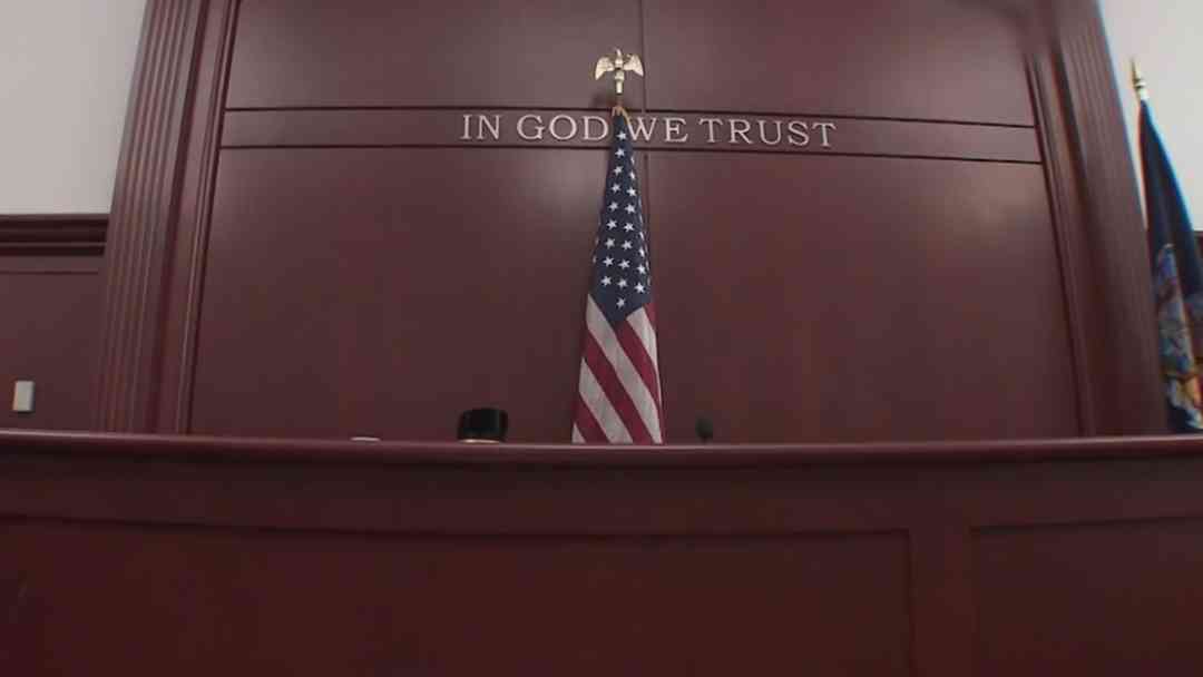 "No están haciendo su trabajo como deberían": Denuncian que nuevos jueces de inmigración carecen de formación | ViX