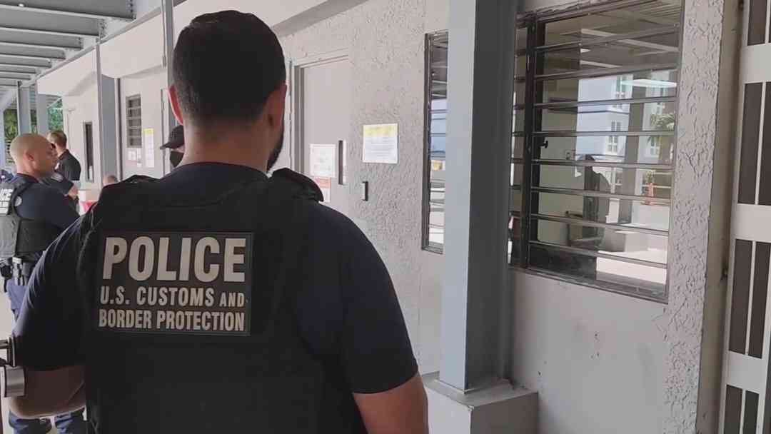 Corte de Nueva York impide deportar a inmigrantes sin derecho a fianza | ViX