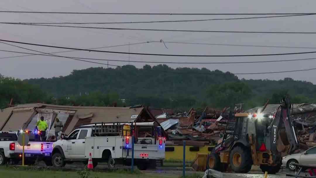 Fuertes tormentas al este de Dallas dejan daños, heridos y viviendas destruidas | ViX