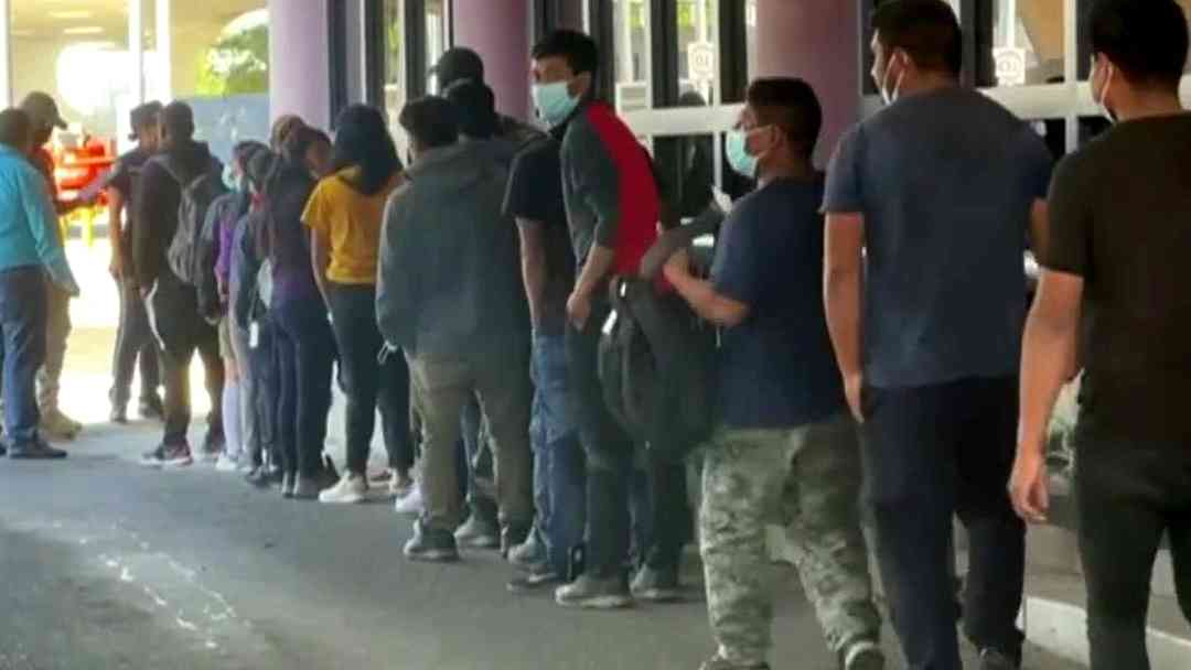 Nuevas Reglas de Inmigración | Corte bloquea detenciones sin fianza y USCIS aumenta el escrutinio | ViX