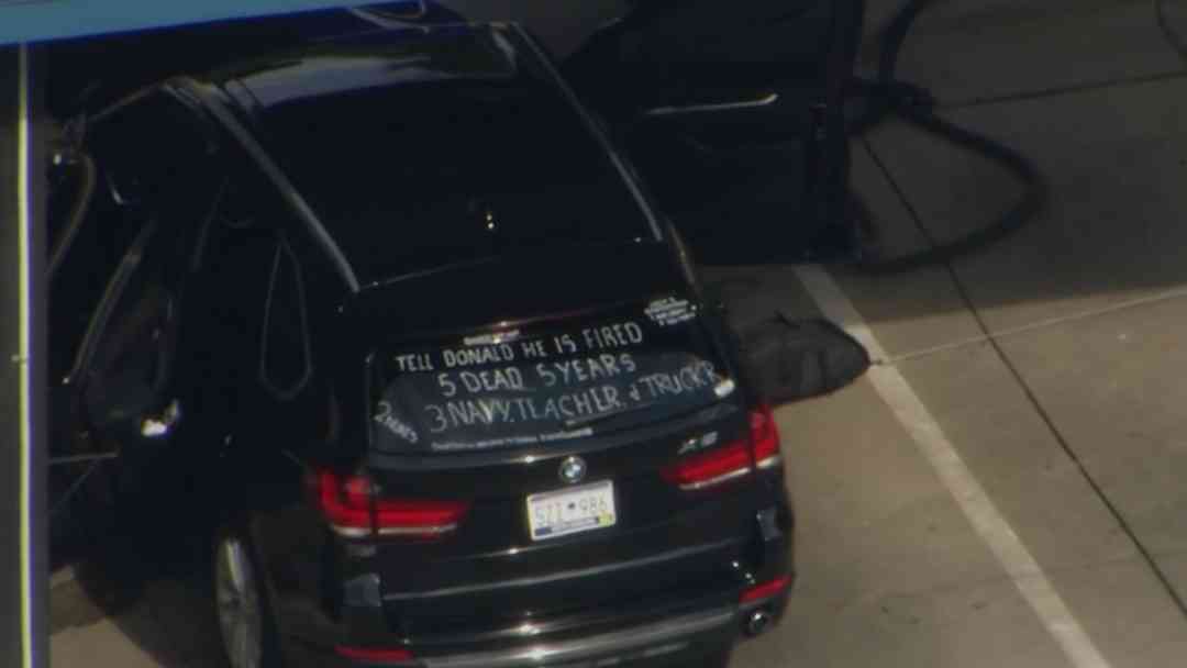 Detienen a hombre por amenazas contra Donald Trump en lavado de autos en Carolina del Norte | ViX