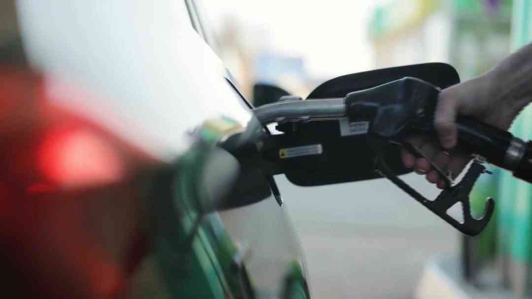 Precio de la gasolina hoy 30 de abril en EEUU, en promedio $4,30 dólares en California supera los $6 | ViX