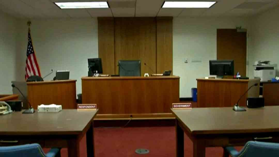 Justicia adelanta cierre de corte de inmigración en California y traslada miles de casos | Análisis | ViX