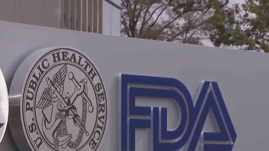 La FDA bloquea estudios sobre vacunas de COVID y Culebrilla | ViX