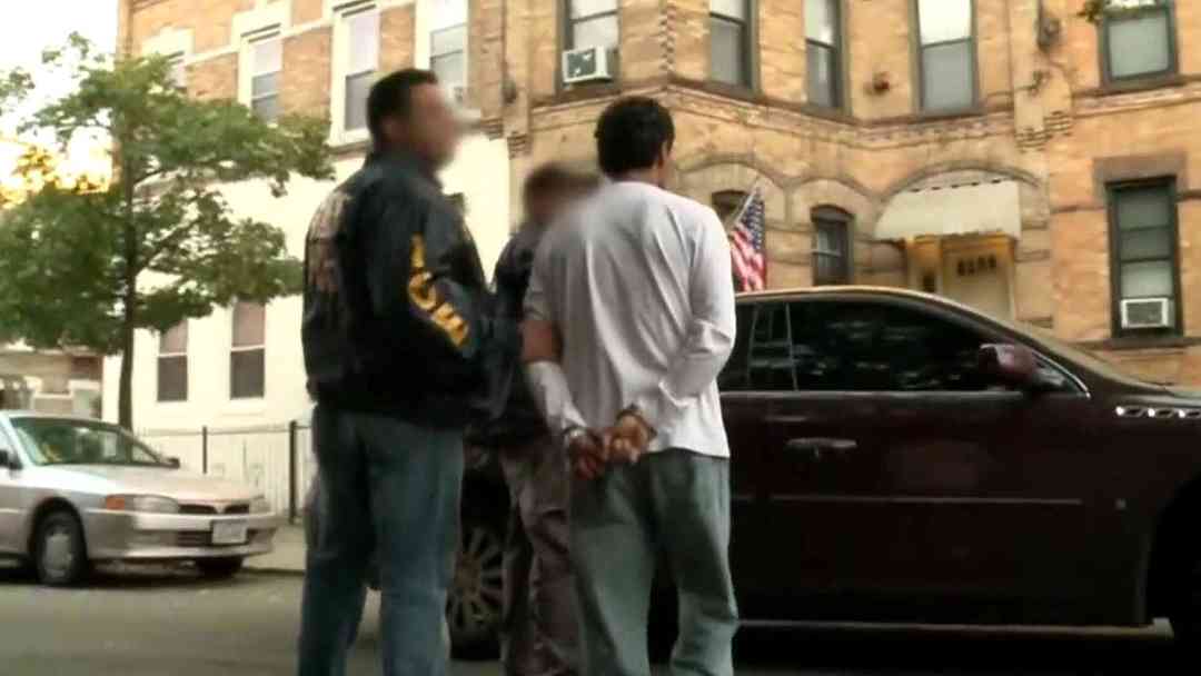¿Familias de estatus mixto enfrentan mayor riesgo ante el plan de deportaciones masivas de ICE? | ViX