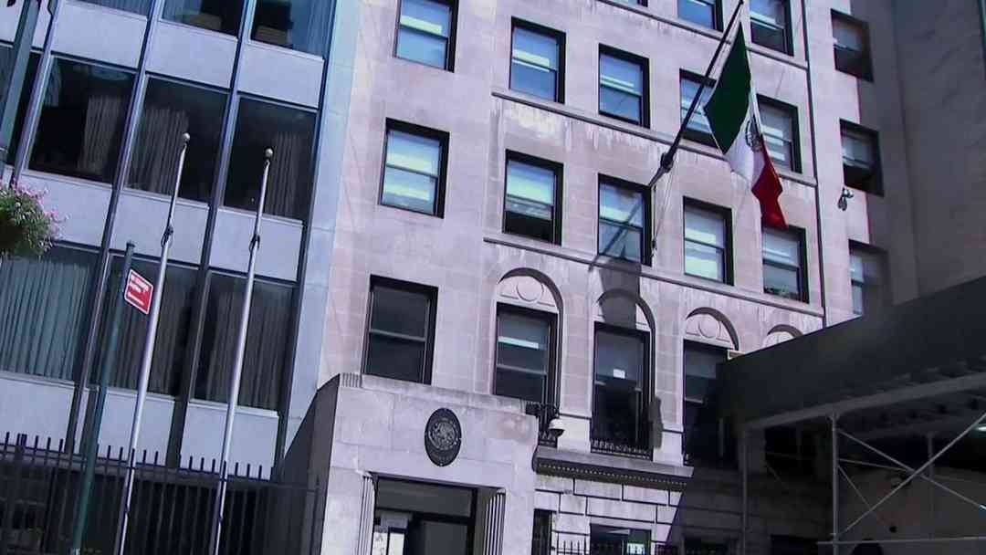 EEUU revisa consulados mexicanos y evalúa posibles cierres | ViX
