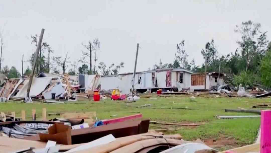 Tornados en Mississippi destruyen más de 300 viviendas y dejan comunidades en escombros | ViX