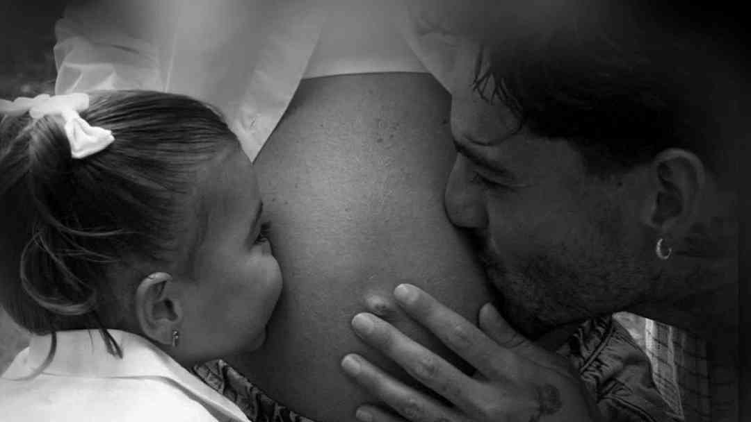 Maluma será padre nuevamente, comparte en redes fotografía del embarazo de su pareja Susana Gómez | ViX
