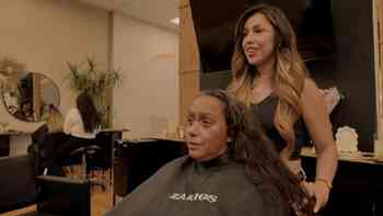 Salón de belleza en California acepta trueques y causa furor en redes