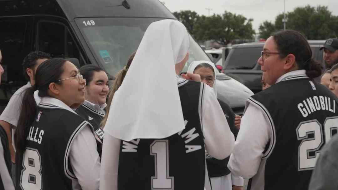 Las "monjas de los Spurs": fe y pasión en San Antonio | ViX