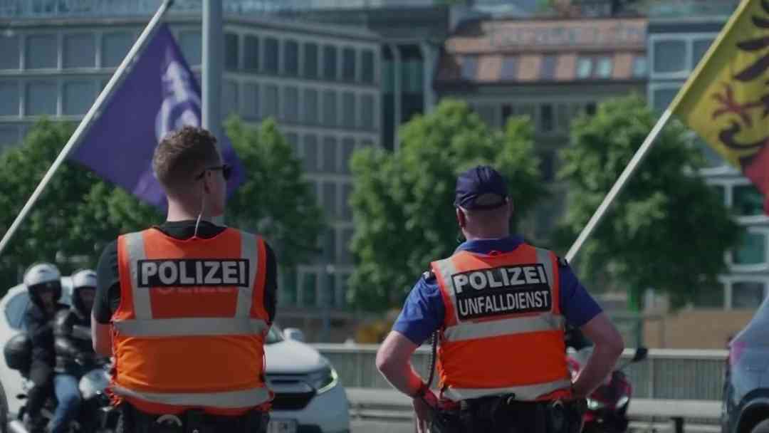 Miles de personas salen a las calles de Ginebra a protestar contra la cumbre del G7 | ViX