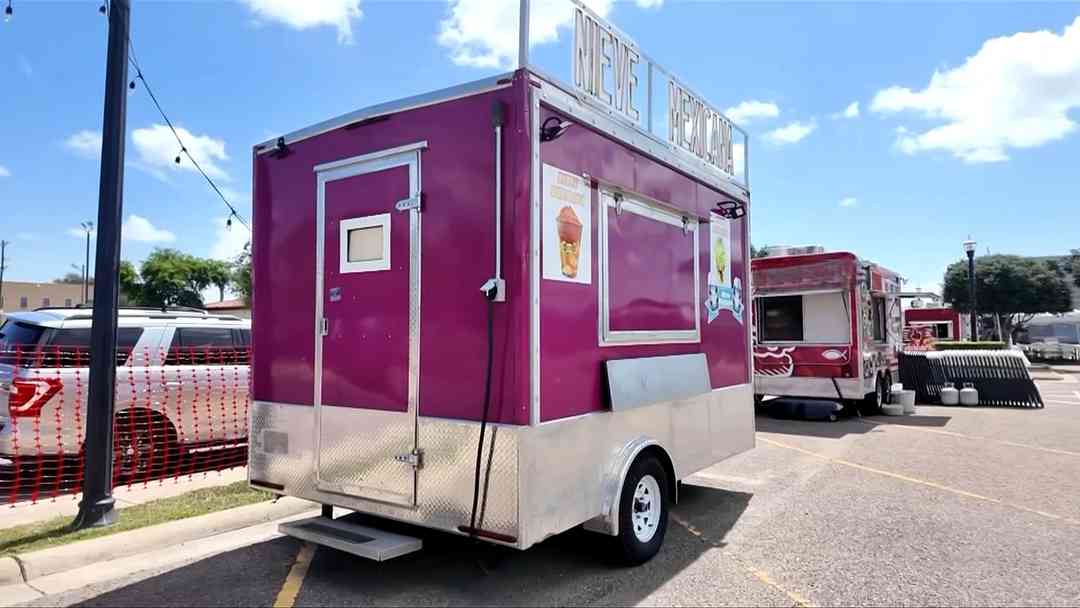El dilema de los Food Trucks texanos: Cambios amenazan con desaparecer algunos negocios sobre ruedas | ViX