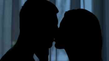 Hoy 6 de julio de 2026 es el Día Mundial del Beso Robado: ¿Romanticismo o polémica?